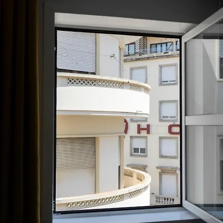 Almada Downtown 301 דירה *