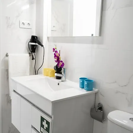 Almada Downtown 301 *