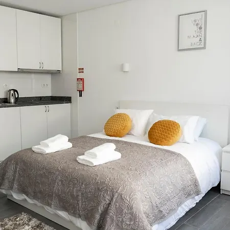 Apartment Almada Downtown 301 *
